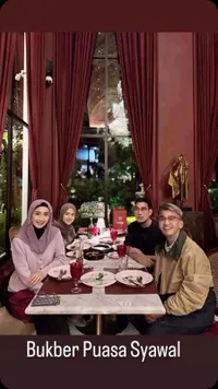 Potret Ruben Onsu Jadi Imam Salat Desy Ratnasari dan Putrinya, Buka Bersama Puasa Syawal Juga