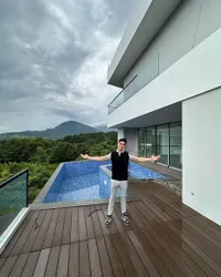 Potret Rumah Baru Verrell Bramasta yang Hampir Jadi dan Mewah Abis, Bukan Duit Orangtua