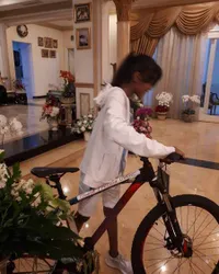 Potret Rumah Bella Saphira, Bak Istana & Koleksi Lukisan Mewah