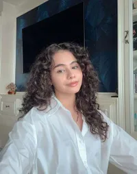 Potret Sahila Hisyam Pamer Poni Rambut Bak Bunga Mawar, Cantik Banget