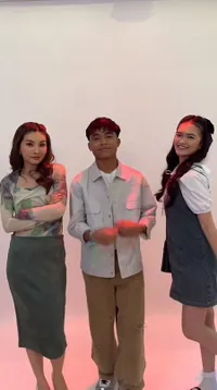 Potret Sarwendah Bikin Konten 'Outfit Check' dengan Pacar Betrand Peto, Makin Akrab Bak Bestie!