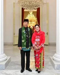 Potret Sederet Publik Figur dengan Kebaya Encim Khas Betawi, Ada Ariel Tatum hingga Ibu Iriana Jokowi