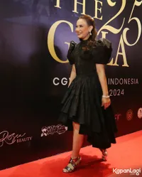 Potret Selebritis di Red Carpet Gala Premier Film Dokumenter Rossa, Prilly Latuconsina Jadi Sorotan