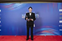 Potret Selebritis di Red Carpet #MAMA2024 Hari Pertama di Los Angeles, dari RIIZE Sampai Park Bo Gum