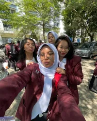 Potret Shakiena Azalea Anak Pasha Ungu Cantik Pakai Jas Almamater Kampus, Ibunya Galau Mulai Ditinggal Anak Satu-Satu