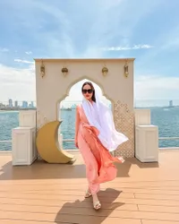Potret Shandy Aulia Kenakan Kerudung Kala Liburan ke Dubai dan Abu Dhabi, Cantik Kebangetan