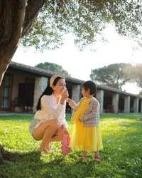 Potret Shandy Aulia Liburan ke Italia, Seru Main Bareng Claire di Roma - Bahagia di Tengah Gugatan Cerai ke David