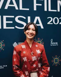 Potret Sheila Dara Akui Sempat Ragu Saat Ditunjuk Jadi Duta Festival Film Indonesia 2025