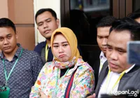 Potret Shelvie Hana, Istri Daus Mini yang Gugat Cerai Usai Diselingkuhi