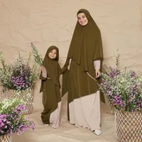 Potret Shireen Sungkar dan Putrinya Hawwa, Bagai Pinang Dibelah Dua!