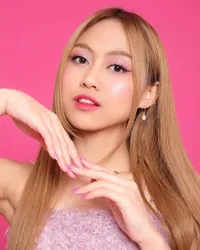 Potret Sisca JKT48, Gadis Asal Wonogiri yang Kini Makin Sukses Lewat Single Solonya!