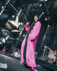 Potret Sivia Azizah Eks Blink Tampil Syar'i Saat Manggung, Ramai Tuai Pujian