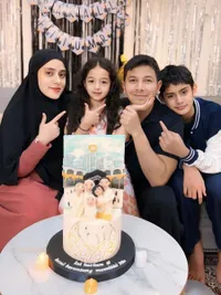 Potret Sonny Septian Berulang Tahun, Dapat Kejutan dari Fairuz A Rafiq