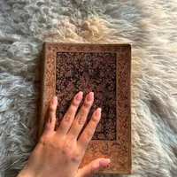 Potret Suhana Khan Pamer Buku Jurnal Akting Pemberian Shahrukh Khan, Notesnya Bikin Baper