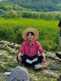 8 Potret Suzy dan Kim Woo Bin di Balik Layar "GENIE, MAKE A WISH", Visualnya Bikin Terpana