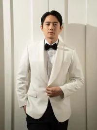 Potret Tampan Kenny Austin Disebut Mirip Artis Korea, Dari Suho EXO hingga Jung Hae In