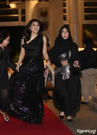 Potret Tamu Artis di Resepsi Luna Maya dan Maxime Bouttier, Serba Pakai Hitam atau Putih