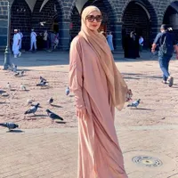 Potret Tata Janeta Mantap Berhijab, Berawal dari Mimpi dan Tak Ada Paksaan dari Orang Lain