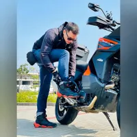 Potret Terbaru Ari Wibowo yang Selalu Keren Saat Touring, Terlihat Gagah dan Tetap Tampan di Usia 51 Tahun - Bikin Terpesona