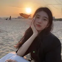 Potret Terbaru Bae Suzy yang Dianggap Punya Vibe Beda, Ramai Dibicarakan Netizen Korea - Pamerkan Aura yang Lebih Dewasa