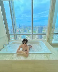 Potret Terbaru Cupi Cupita di Bathup yang Hot Abis, Busananya Makin Bikin Netizen Salah Fokus