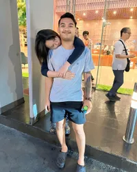 Potret Terbaru Happy Asmara yang Diduga Sudah Hamil, Gilga Sahid Elus Perut