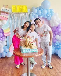 Potret Terbaru Liza Elly Mantan Istri Nicky Tirta yang Semakin Cantik & Pancarkan Aura Hot Mom