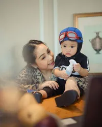 Potret Terbaru Rayyanza 'Cipung' yang Makin Ekspresif, Wajah Gantengnya Nggemesin Banget!