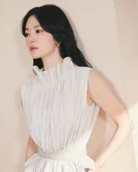 Potret Terbaru Song Hye Kyo yang Cantiknya Awet Tanpa Formalin, Wajahnya Mirip Gadis 20 Tahunan