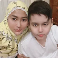 Potret Terbaru Yusuf Ivander Damares Anak Inul Daratista yang Makin Ganteng, Disayang Sepenuh Hati