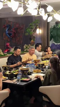 Potret The Dudas Minus One Bukber di Rumah Raffi Ahmad, Bercanda Tawa - Karaoke