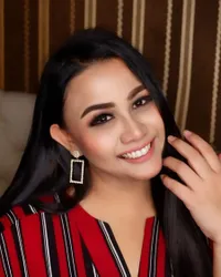 Potret Tia AFI yang Beberkan Nasib Mobil Hadiah Dari Akademi Fantasi Indosiar, Ternyata Diberikan Kepada Pria Ini