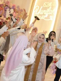 Potret Ulang Tahun Ibunda Ria Ricis ke-62 Tahun, Meriah & Mewah