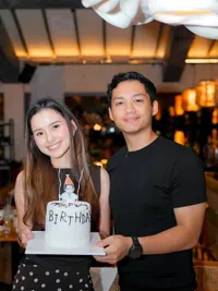 Potret Ulang Tahun Sarah Menzel, Azriel Hermansyah Beri Kejutan