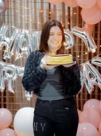 Potret Ultah Cassandra Lee Dirayakan Suami, Keluarga dan Sahabat, Merasa Bahagia - Penuh Syukur