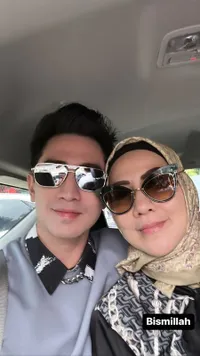 Potret Venna Melinda Urus Kasus Dugaan KDRT Ferry Irawan, Masih Pucat - Ditemani Kedua Anak