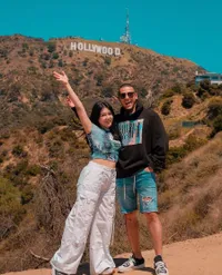 Potret Via Vallen dan Suami Honeymoon ke Amerika, Makin Lengket Usai Menikah - Sukses Bikin Netizen Baper