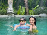 Potret Vinessa Inez Main Bareng Anak, Makin Bahagia Setelah Lepas dari Suami Pelaku KDRT