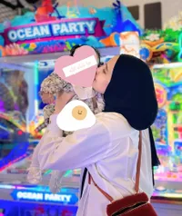 Potret Zaskia Sungkar Tunjukkan Bayi Perempuan yang Disebut Adik Ukkasya, Diduga Adopsi - Berusaha Beri ASI