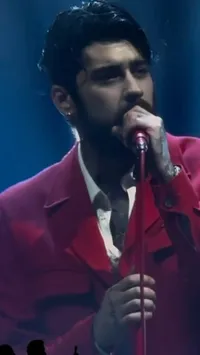 Potret Zayn Malik Nyanyikan 'Night Changes' 10 Tahun Setelah Keluar One Direction, Nervous dan Mau Nangis
