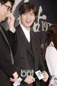 Premiere Film Lee Min Ho Penuh Aktor Ganteng Korea, Bening Abis!