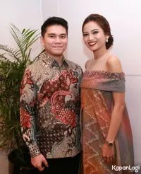 Premiere 'KARTINI', Para Bintang Datang Bareng Orang Terkasih