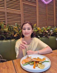 Prilly Latuconsina Pancarkan Aura Mahal, Kalau sudah Anggun Cantiknya Gak Ada Obat