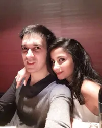 Produser Manoj Punjabi & Istri, 16 Tahun Menikah Tetap Awet Muda