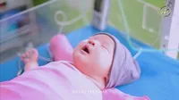 Punya Arti Nama yang Indah, 10 Potret Baby Kenes Anak Kedua Nella Kharisma dan Dory Harsa - Pipi Tembemnya Bikin Gemas