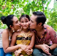 Putri Bangsawan Jago Menari, Intip 9 Potret Kinandari Anak Sulung Happy Salma yang Tak Kalah Cantik Dari Sang Bunda