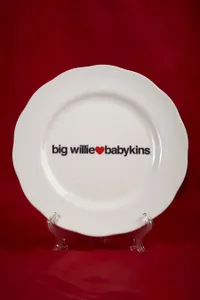 Pangeran William - Kate Middleton Jadi Inspirasi Suvenir Piring