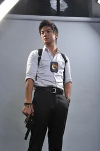 Para Aktor Indonesia Ini Jual Tampang - Perhatikan Lagi Deh