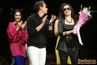 Para Artis di Jakarta Fashion Week 2011