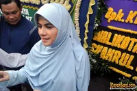 Para Artis di Rumah Duka Zainuddin MZ